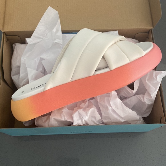 Brand New In Box Toms Crossover Sandal - Picture 3 of 8